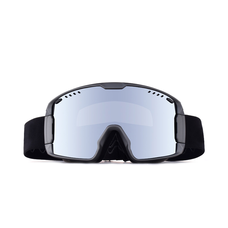 ski goggle in black color