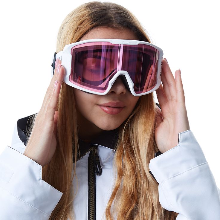 wearing ski goggle